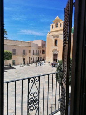 LE CASE IN PIAZZA ***** Favignana